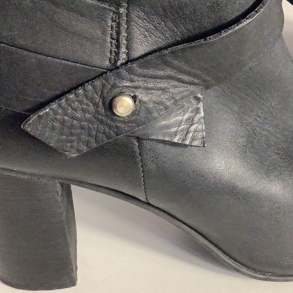 Steve Madden “Now” Black Leather Open Toe High Heel Zip Ankle Bootie Sz 7 - Picture 9 of 12